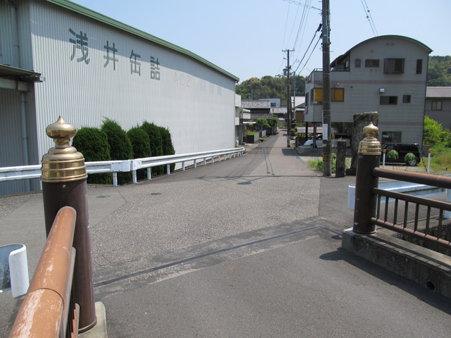t16_069.jpg