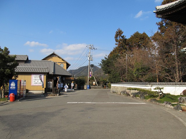 t02_002.jpg