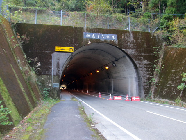 t22_049.jpg
