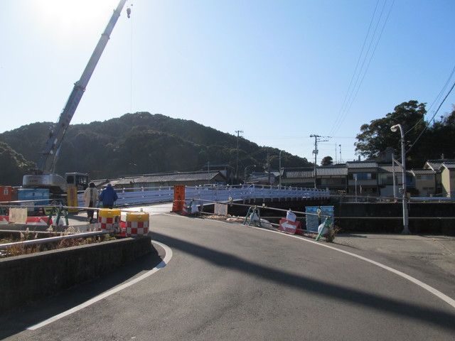 t23_128.jpg