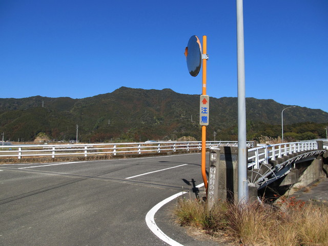 t24_076.jpg