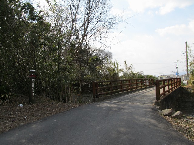 t03_053.jpg