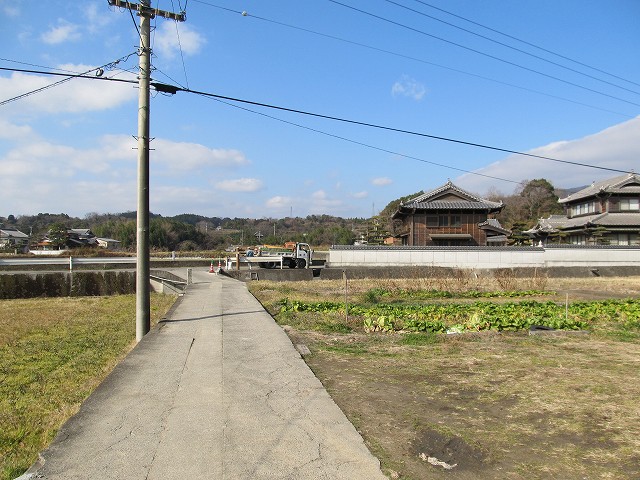 t05_040.jpg