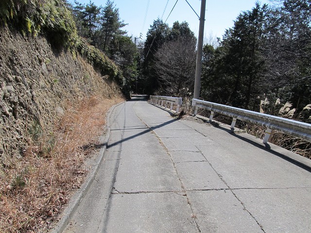 t05_151.jpg