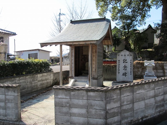 t05_183.jpg