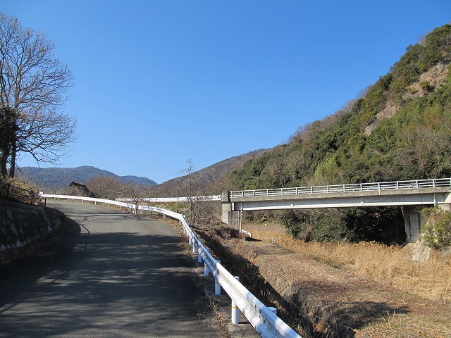 t05_236.jpg
