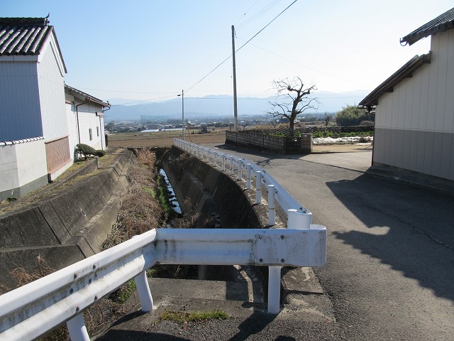 t05_249.jpg