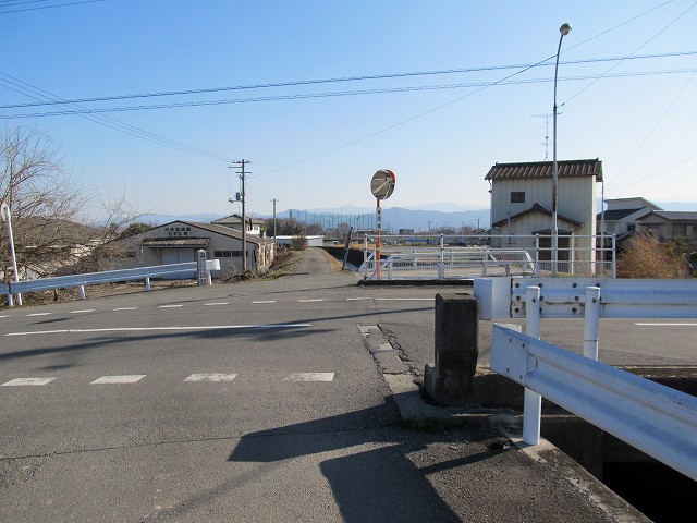 t05_261.jpg