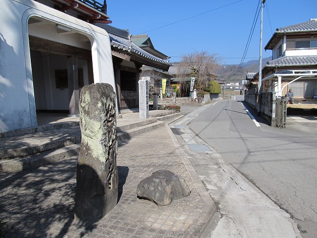 t06_003.jpg