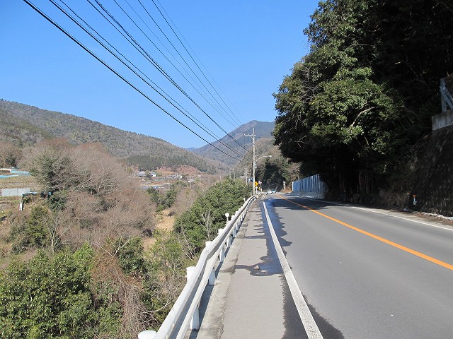 t06_060.jpg