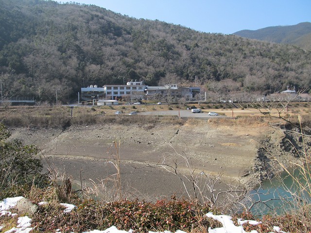 t06_077.jpg