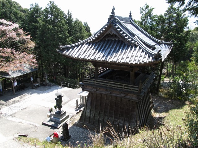 t07_103.jpg