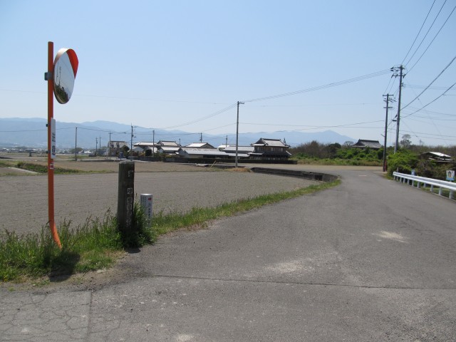t07_127.jpg