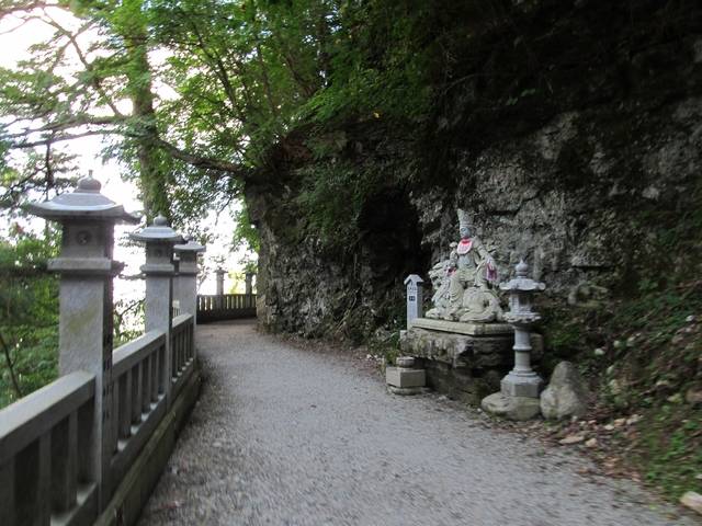 t09_187.jpg